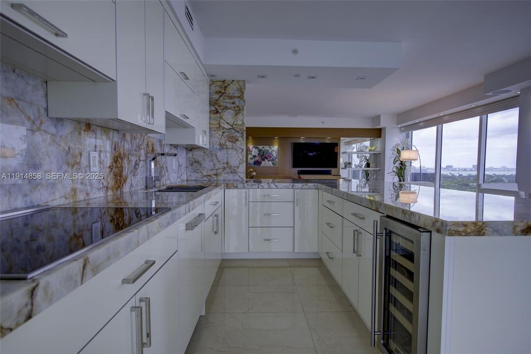 For Sale: $3,600,000 (3 beds, 3 baths, 2010 Square Feet)