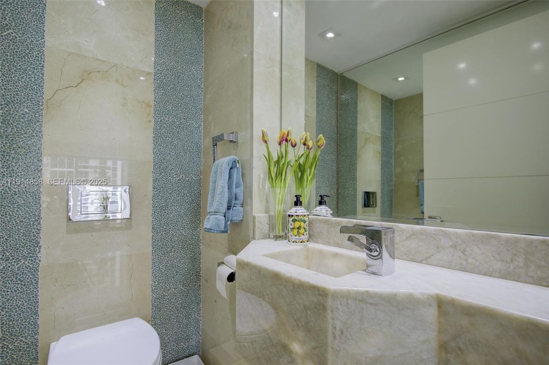 For Sale: $3,600,000 (3 beds, 3 baths, 2010 Square Feet)