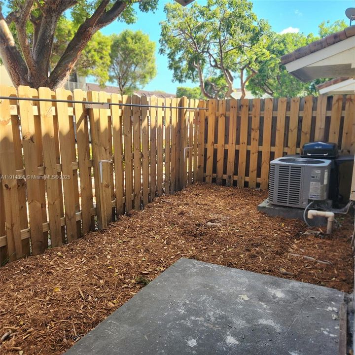 Active With Contract: $2,260 (3 beds, 2 baths, 1657 Square Feet)