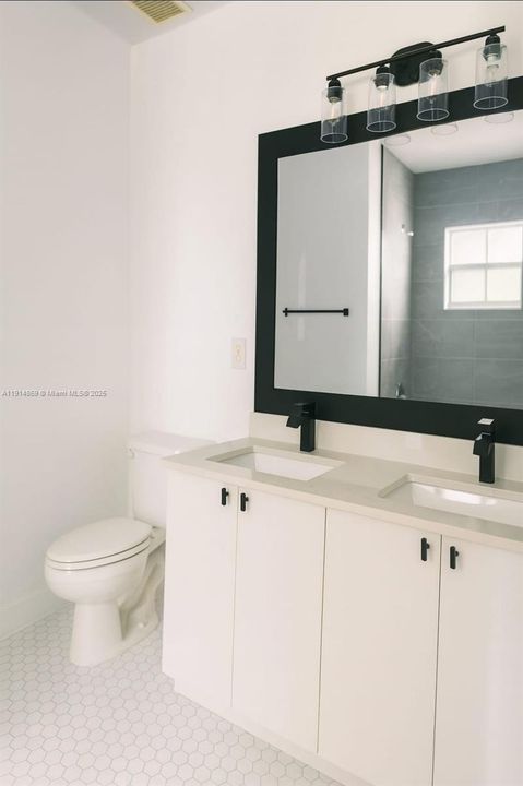 Active With Contract: $2,260 (3 beds, 2 baths, 1657 Square Feet)