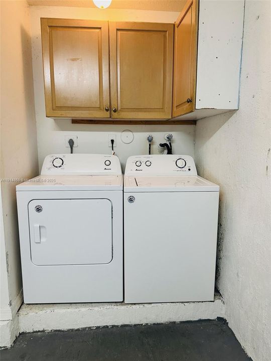 Active With Contract: $2,260 (3 beds, 2 baths, 1657 Square Feet)