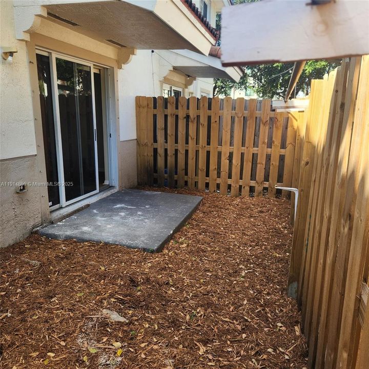 Active With Contract: $2,260 (3 beds, 2 baths, 1657 Square Feet)