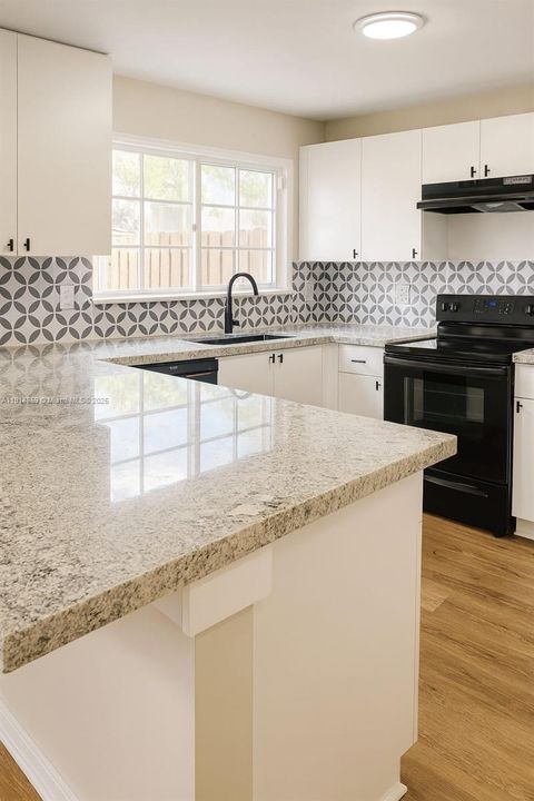 Active With Contract: $2,260 (3 beds, 2 baths, 1657 Square Feet)