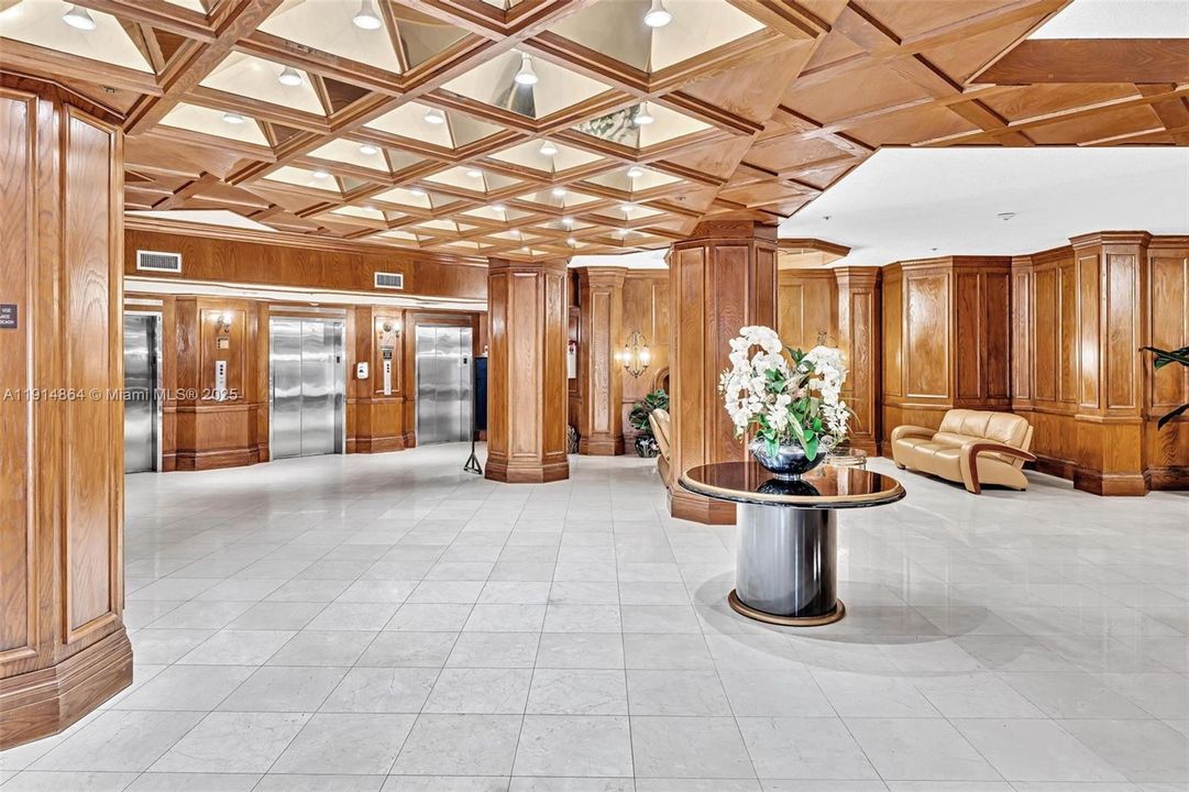 For Sale: $299,000 (2 beds, 2 baths, 1710 Square Feet)