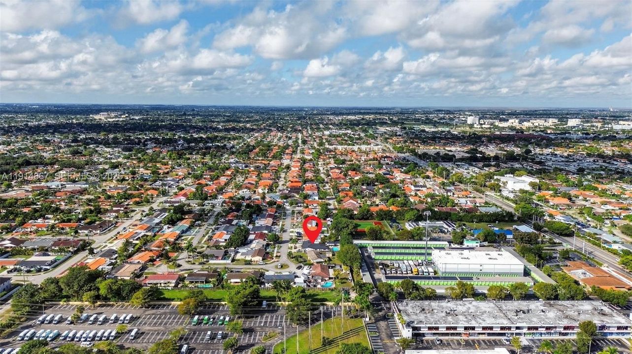 For Sale: $950,000 (3 beds, 2 baths, 2906 Square Feet)