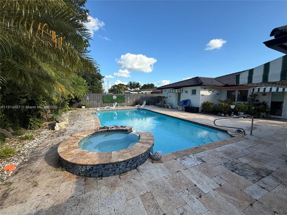 For Sale: $950,000 (3 beds, 2 baths, 2906 Square Feet)