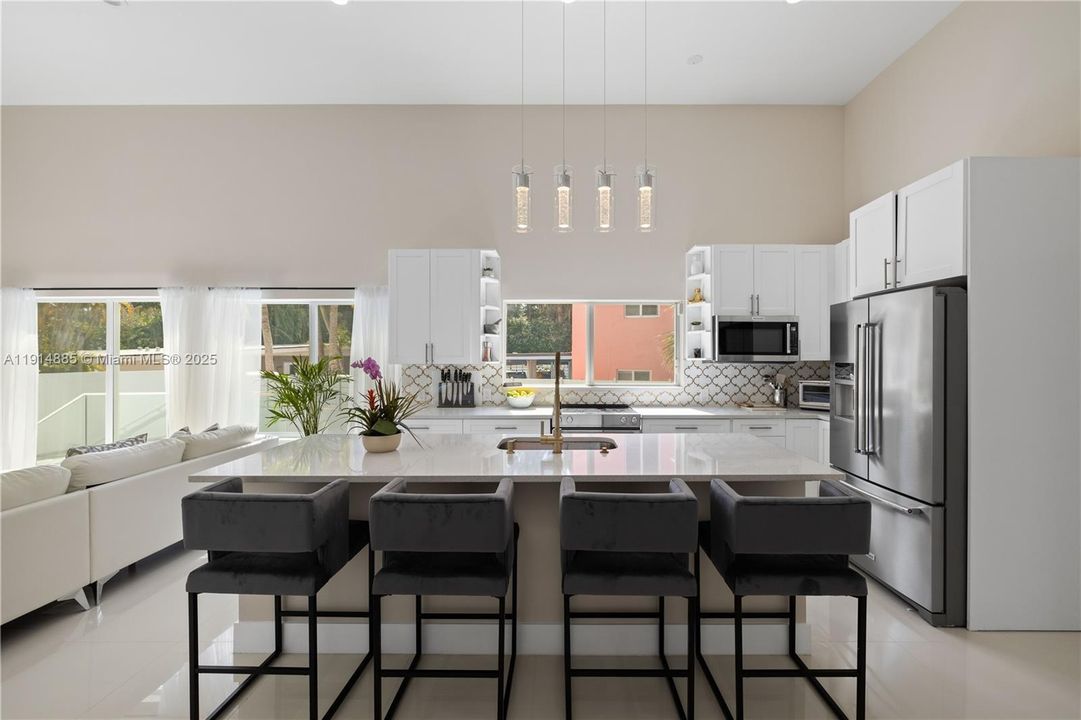 For Rent: $10,000 (3 beds, 3 baths, 1342 Square Feet)