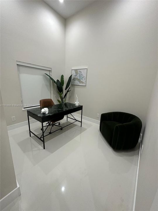 For Rent: $10,000 (3 beds, 3 baths, 1342 Square Feet)