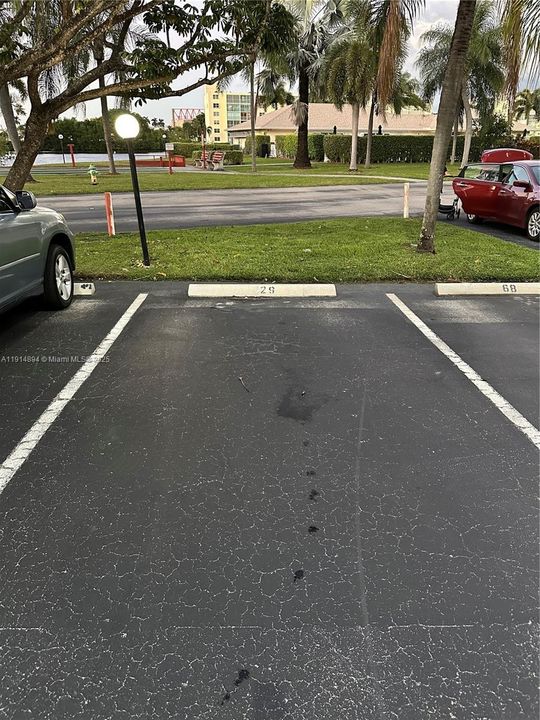 Active With Contract: $2,000 (2 beds, 2 baths, 1190 Square Feet)