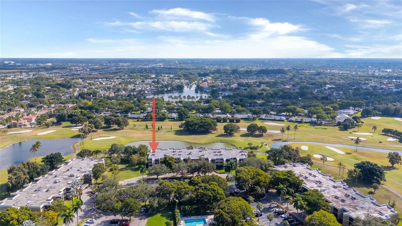 На продажу: $259,900 (2 спален, 2 ванн, 1235 Квадратных фут)