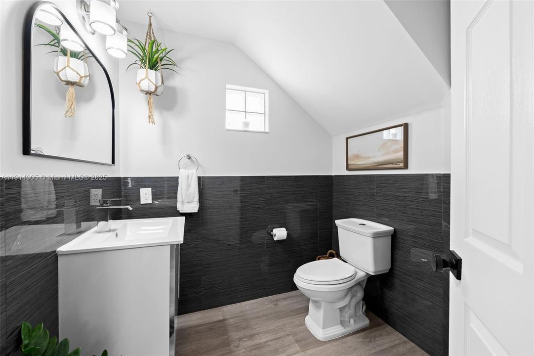 Activo con contrato: $585,000 (3 camas, 2 baños, 1760 Pies cuadrados)