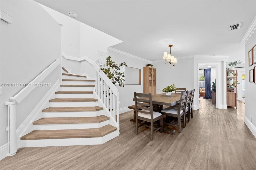 Activo con contrato: $585,000 (3 camas, 2 baños, 1760 Pies cuadrados)