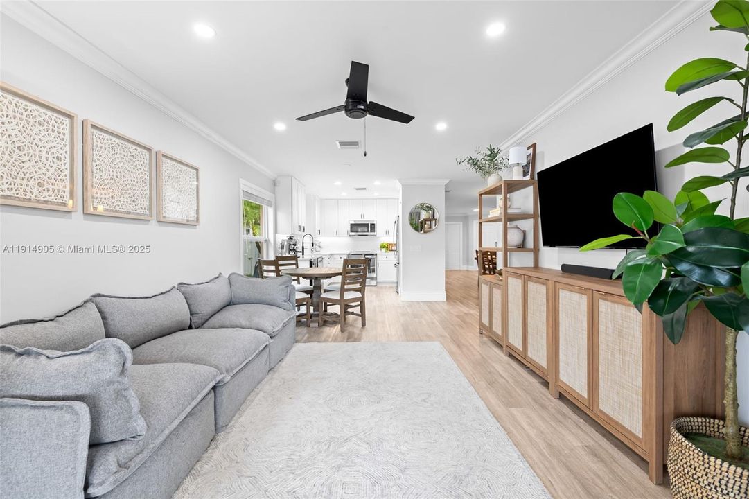 Activo con contrato: $585,000 (3 camas, 2 baños, 1760 Pies cuadrados)