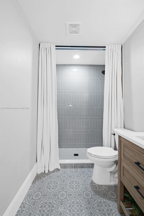 Activo con contrato: $585,000 (3 camas, 2 baños, 1760 Pies cuadrados)