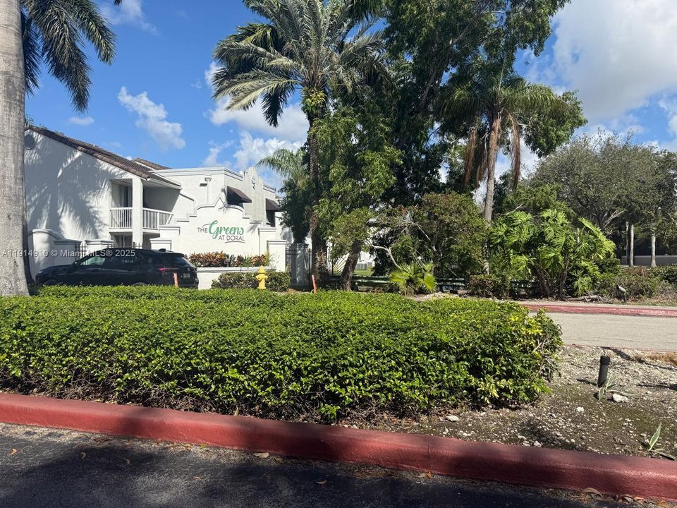 Недавно арендовано: $2,500 (2 спален, 2 ванн, 1128 Квадратных фут)