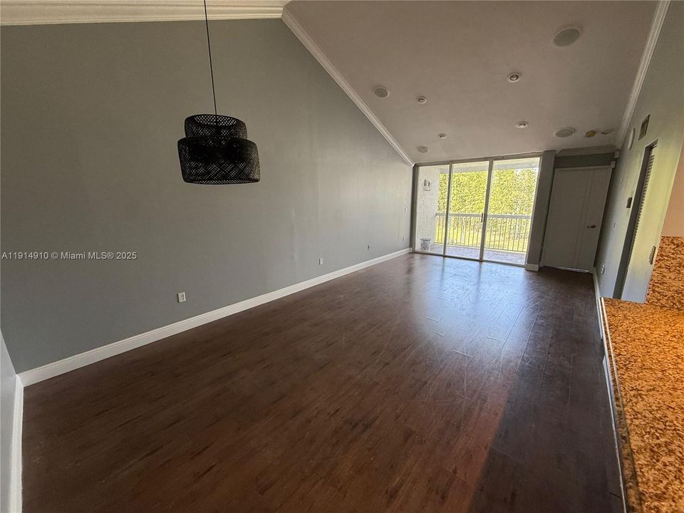 Недавно арендовано: $2,500 (2 спален, 2 ванн, 1128 Квадратных фут)