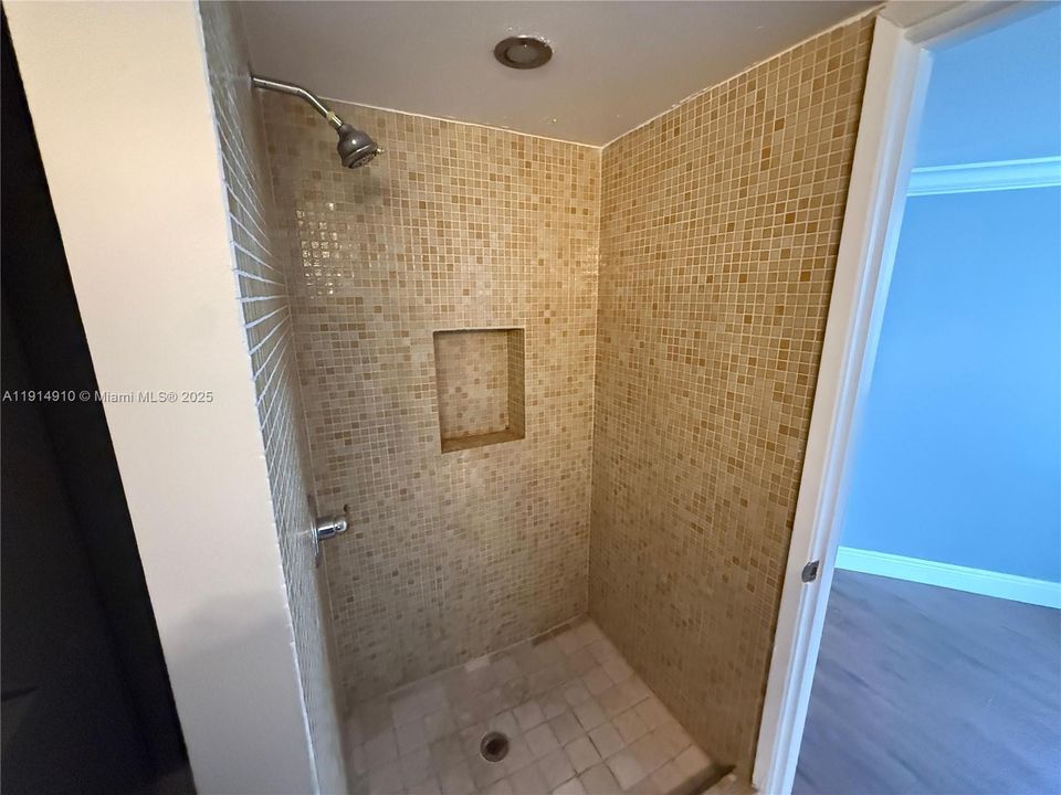 Недавно арендовано: $2,500 (2 спален, 2 ванн, 1128 Квадратных фут)