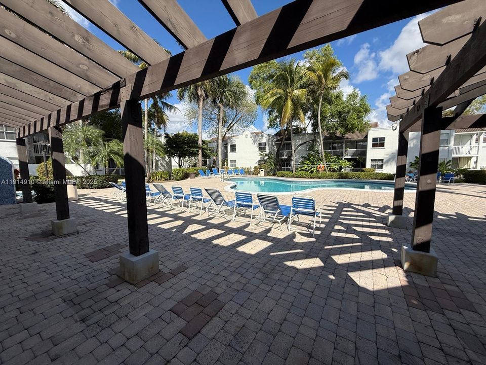 Недавно арендовано: $2,500 (2 спален, 2 ванн, 1128 Квадратных фут)