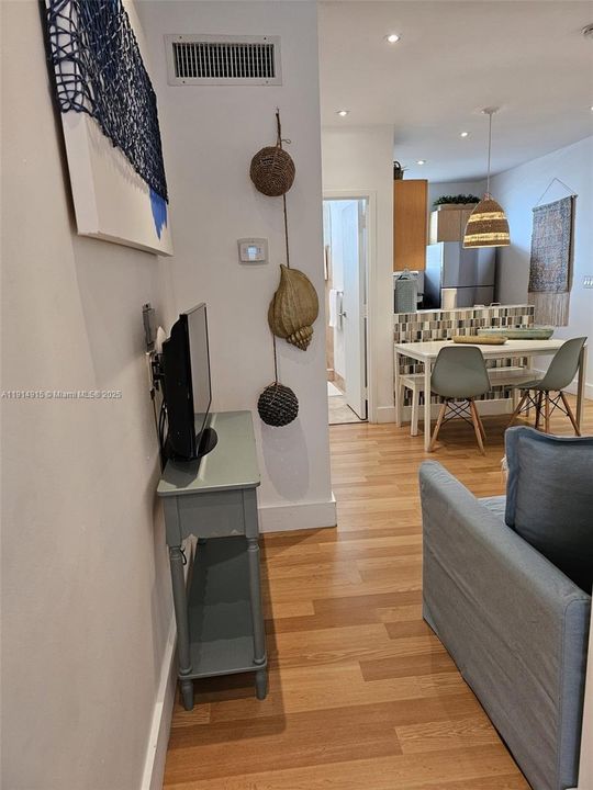 En Venta: $400,000 (0 camas, 1 baños, 414 Pies cuadrados)