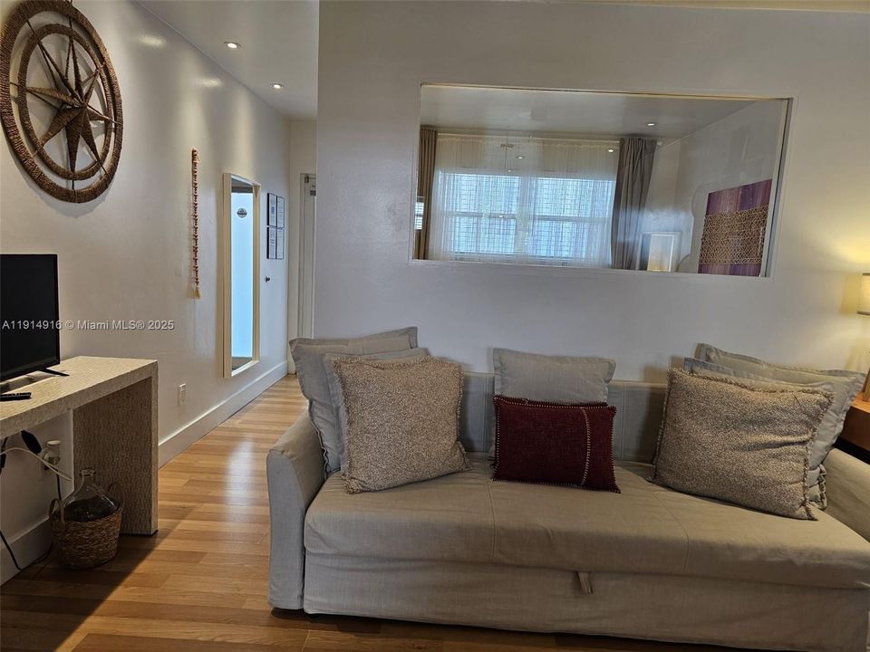 En Venta: $400,000 (0 camas, 1 baños, 399 Pies cuadrados)