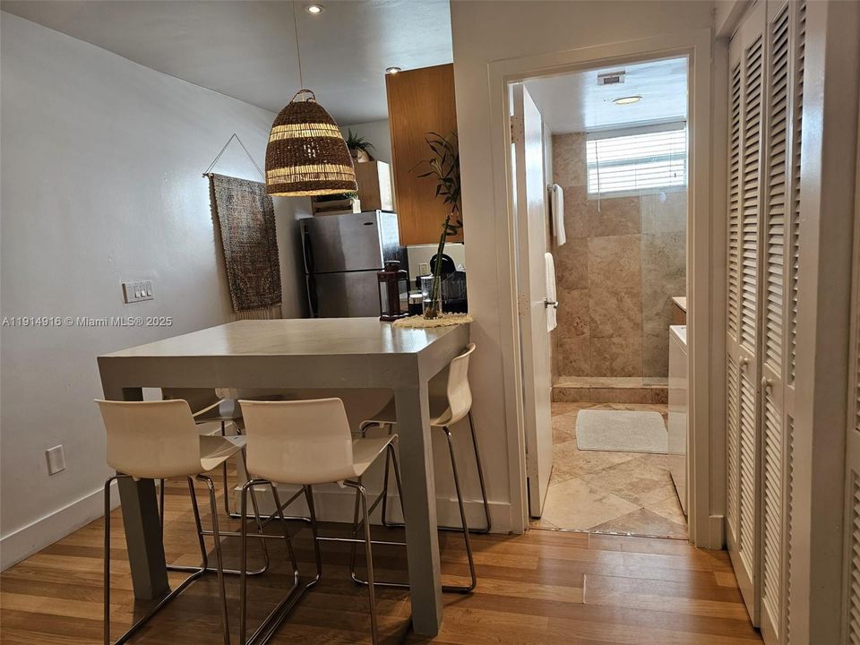 En Venta: $400,000 (0 camas, 1 baños, 399 Pies cuadrados)