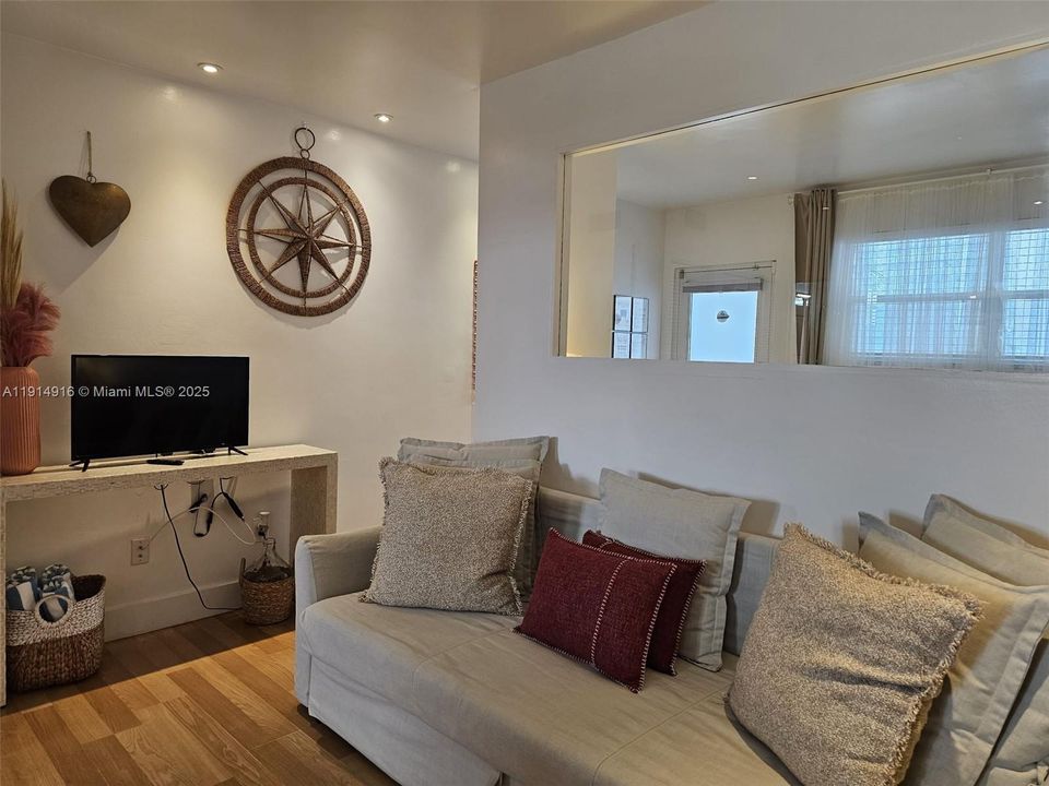 En Venta: $400,000 (0 camas, 1 baños, 399 Pies cuadrados)