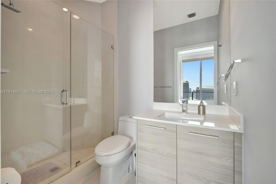 En Venta: $2,900,000 (3 camas, 3 baños, 1830 Pies cuadrados)