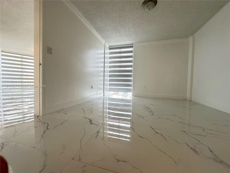 出租: $2,600 (2 贝兹, 2 浴室, 908 平方英尺)