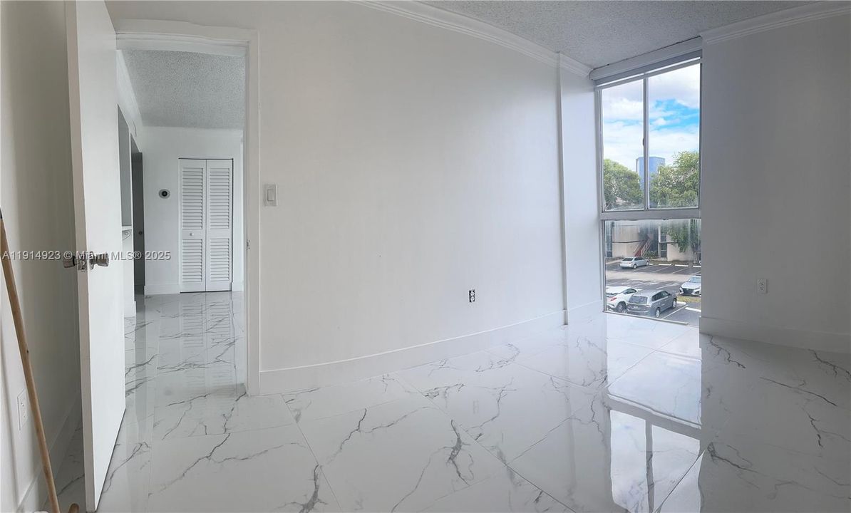 出租: $2,600 (2 贝兹, 2 浴室, 908 平方英尺)