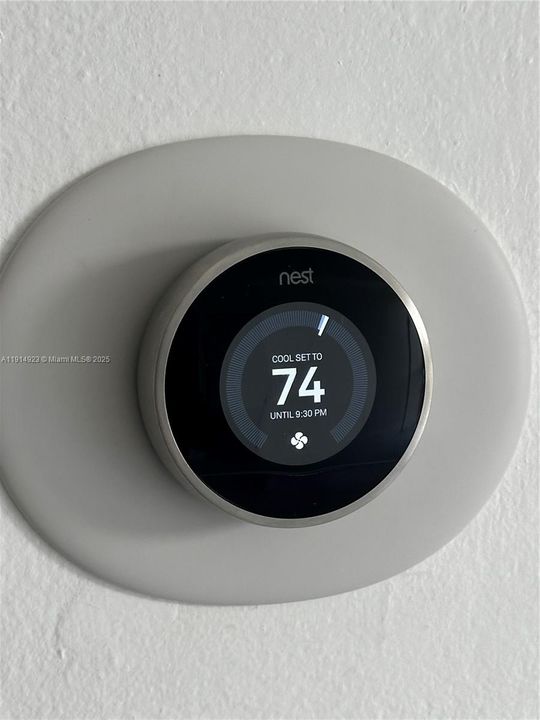 出租: $2,600 (2 贝兹, 2 浴室, 908 平方英尺)