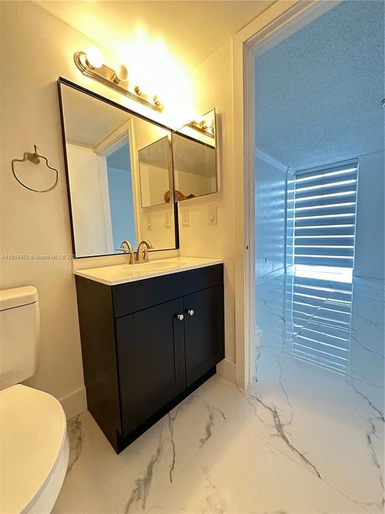 出租: $2,600 (2 贝兹, 2 浴室, 908 平方英尺)