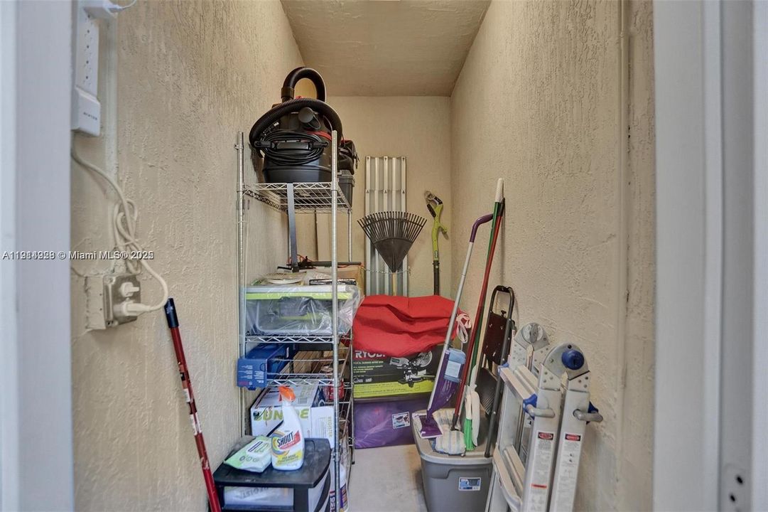 For Sale: $310,000 (2 beds, 2 baths, 1224 Square Feet)