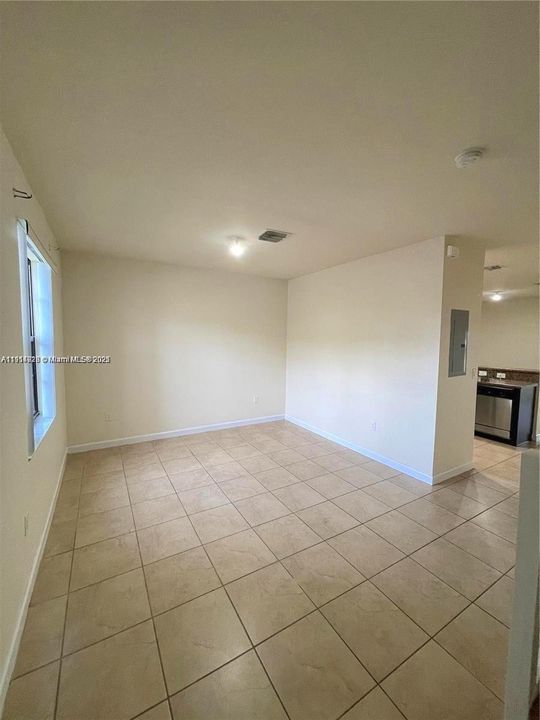 For Sale: $310,000 (2 beds, 2 baths, 1224 Square Feet)