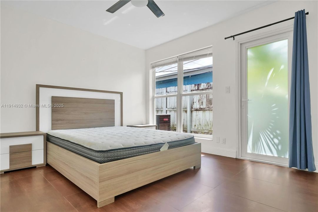 En Renta: $5,000 (5 camas, 4 baños, 2712 Pies cuadrados)