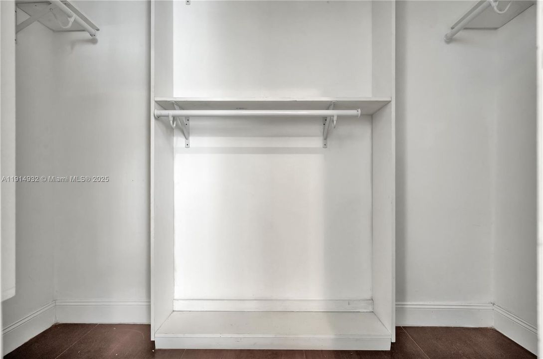 En Renta: $5,000 (5 camas, 4 baños, 2712 Pies cuadrados)