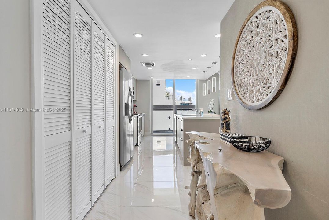 For Sale: $1,390,000 (3 beds, 3 baths, 1492 Square Feet)