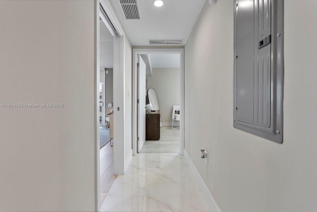 For Sale: $1,390,000 (3 beds, 3 baths, 1492 Square Feet)