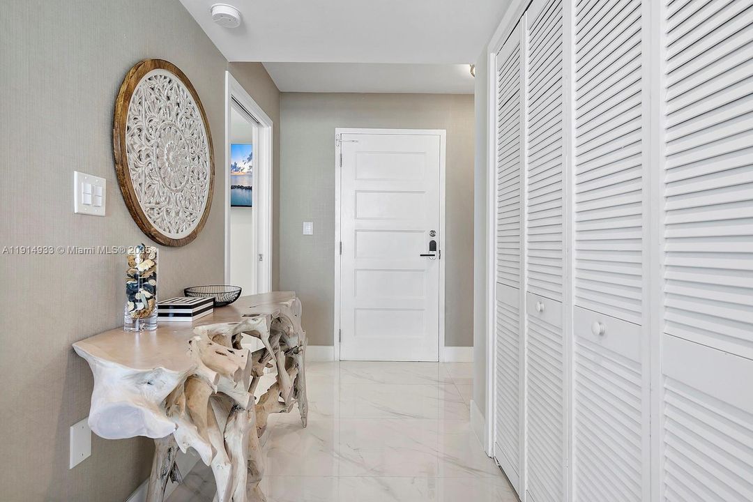 For Sale: $1,390,000 (3 beds, 3 baths, 1492 Square Feet)