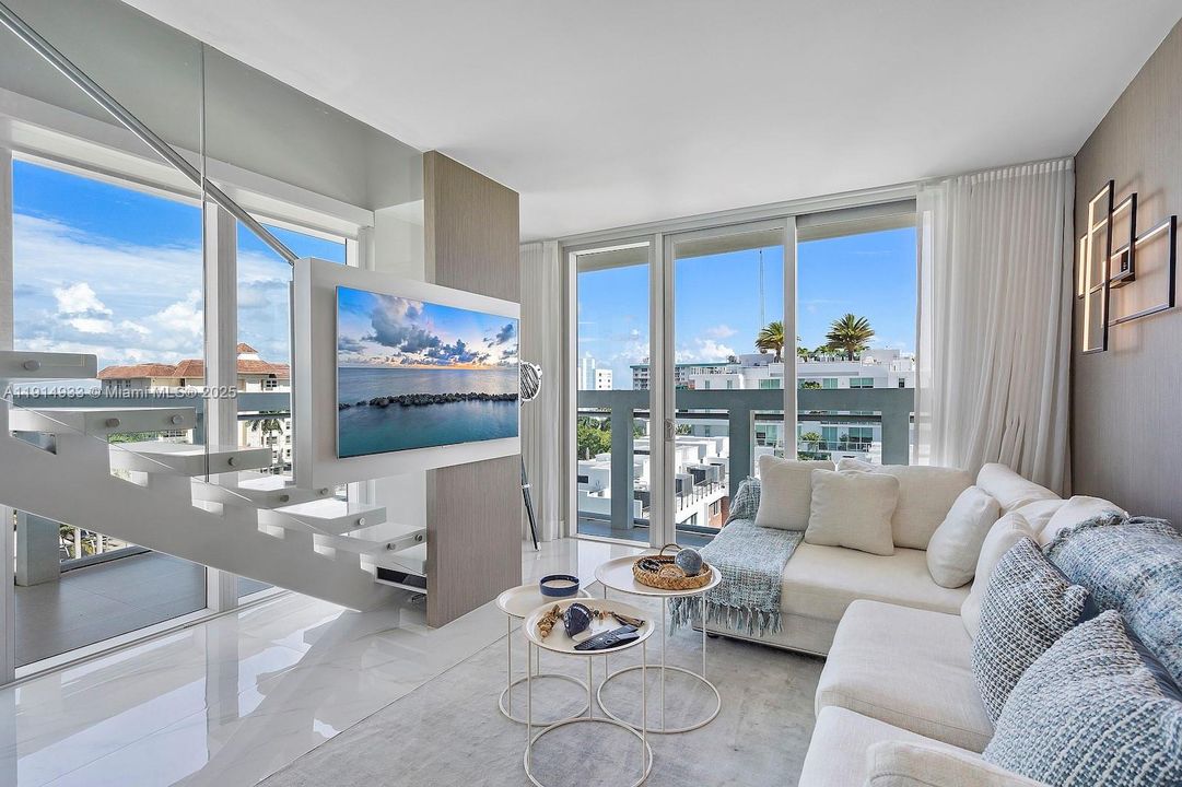 For Sale: $1,390,000 (3 beds, 3 baths, 1492 Square Feet)