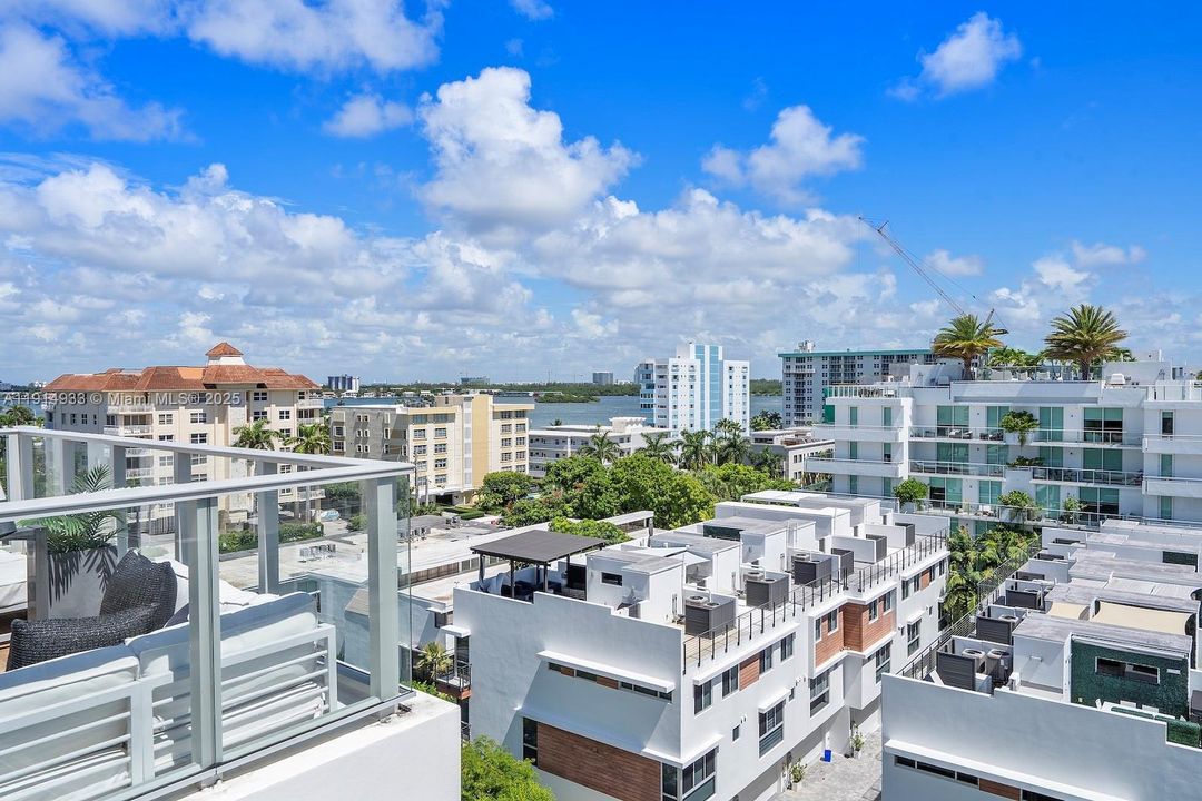 For Sale: $1,390,000 (3 beds, 3 baths, 1492 Square Feet)