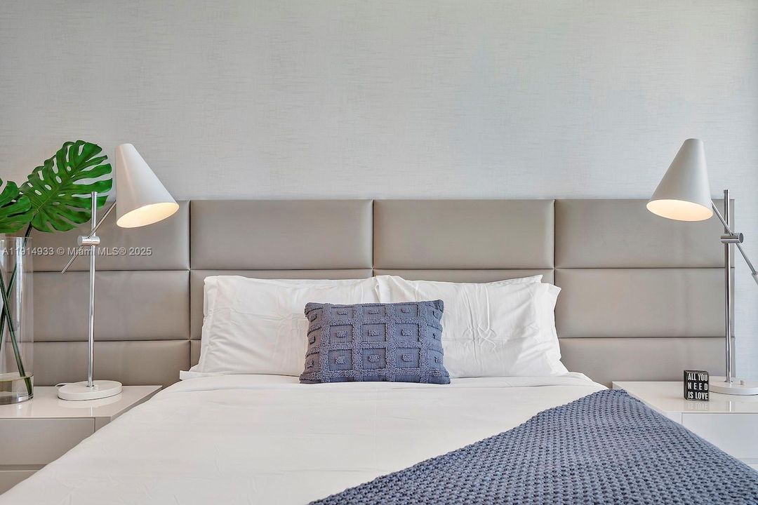 For Sale: $1,390,000 (3 beds, 3 baths, 1492 Square Feet)