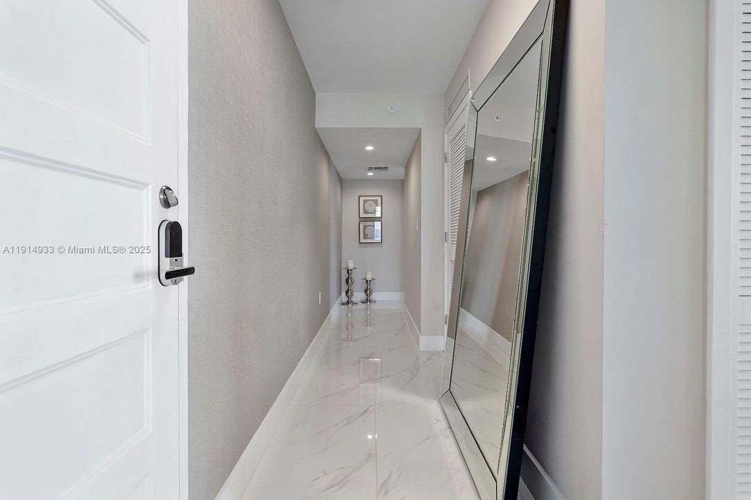 For Sale: $1,390,000 (3 beds, 3 baths, 1492 Square Feet)