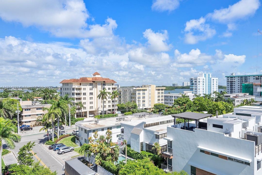 For Sale: $1,390,000 (3 beds, 3 baths, 1492 Square Feet)