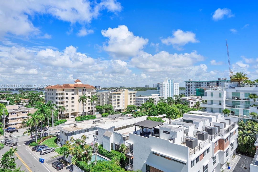 For Sale: $1,390,000 (3 beds, 3 baths, 1492 Square Feet)