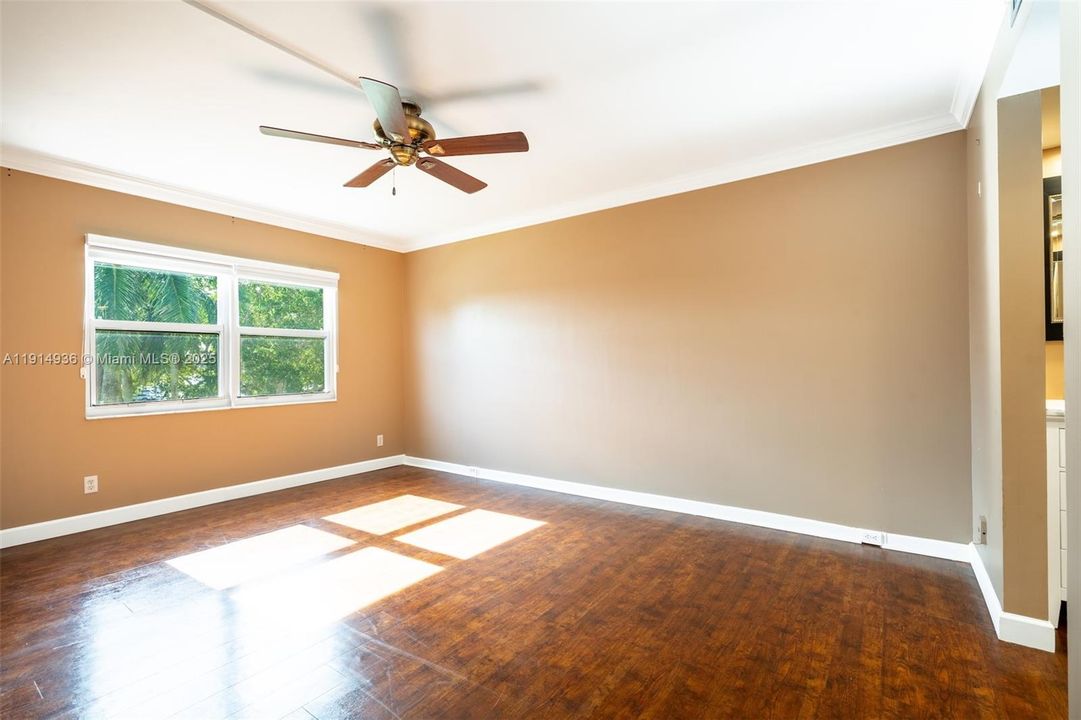 For Sale: $264,999 (2 beds, 2 baths, 1192 Square Feet)