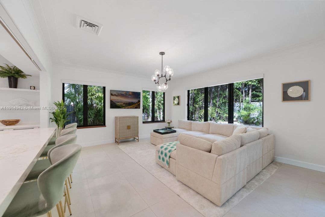 For Sale: $5,795,000 (5 beds, 5 baths, 4084 Square Feet)