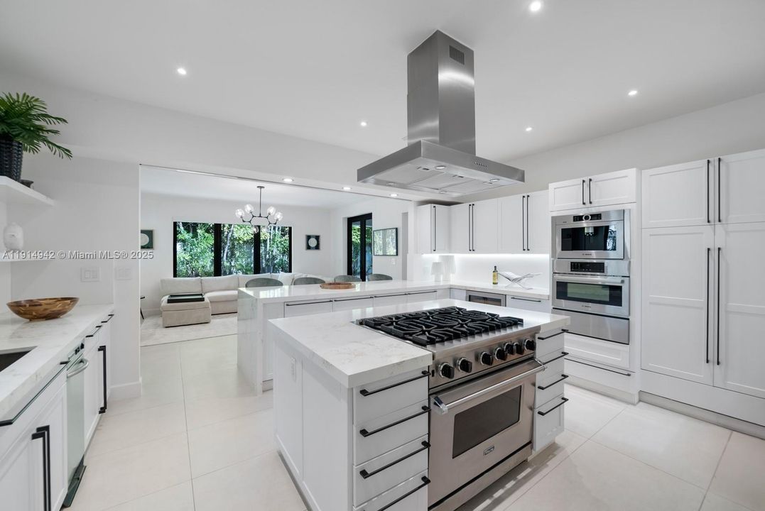 For Sale: $5,795,000 (5 beds, 5 baths, 4084 Square Feet)