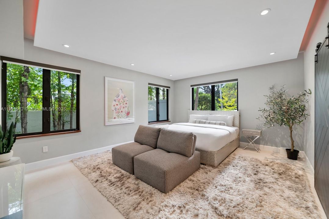 For Sale: $5,795,000 (5 beds, 5 baths, 4084 Square Feet)