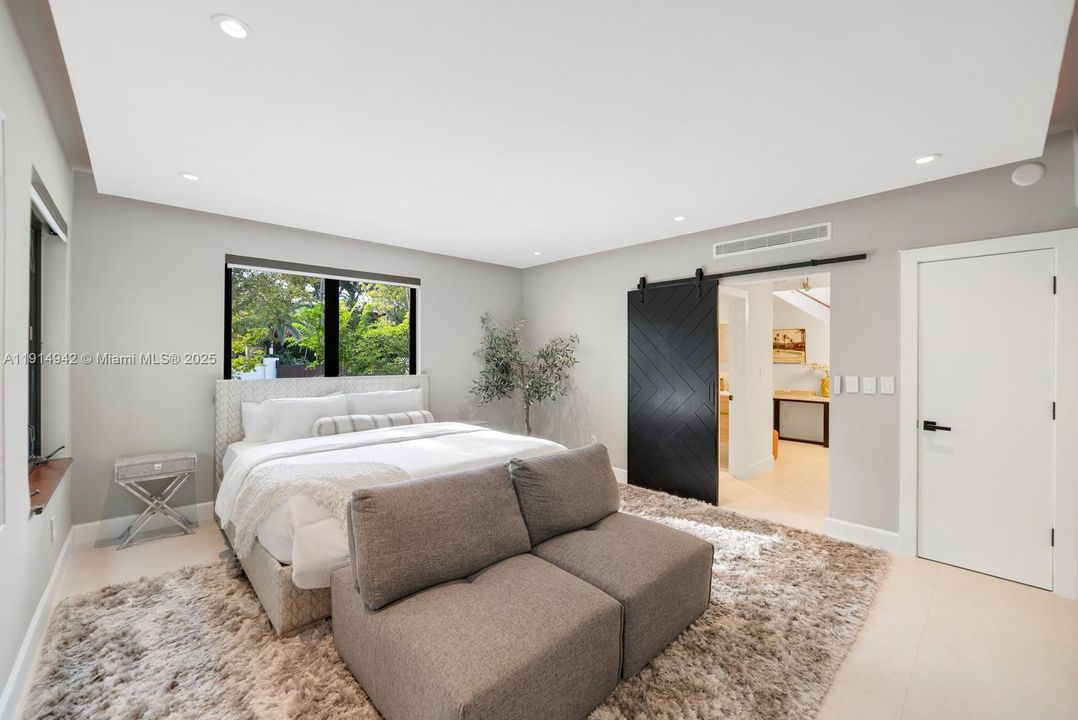 For Sale: $5,795,000 (5 beds, 5 baths, 4084 Square Feet)