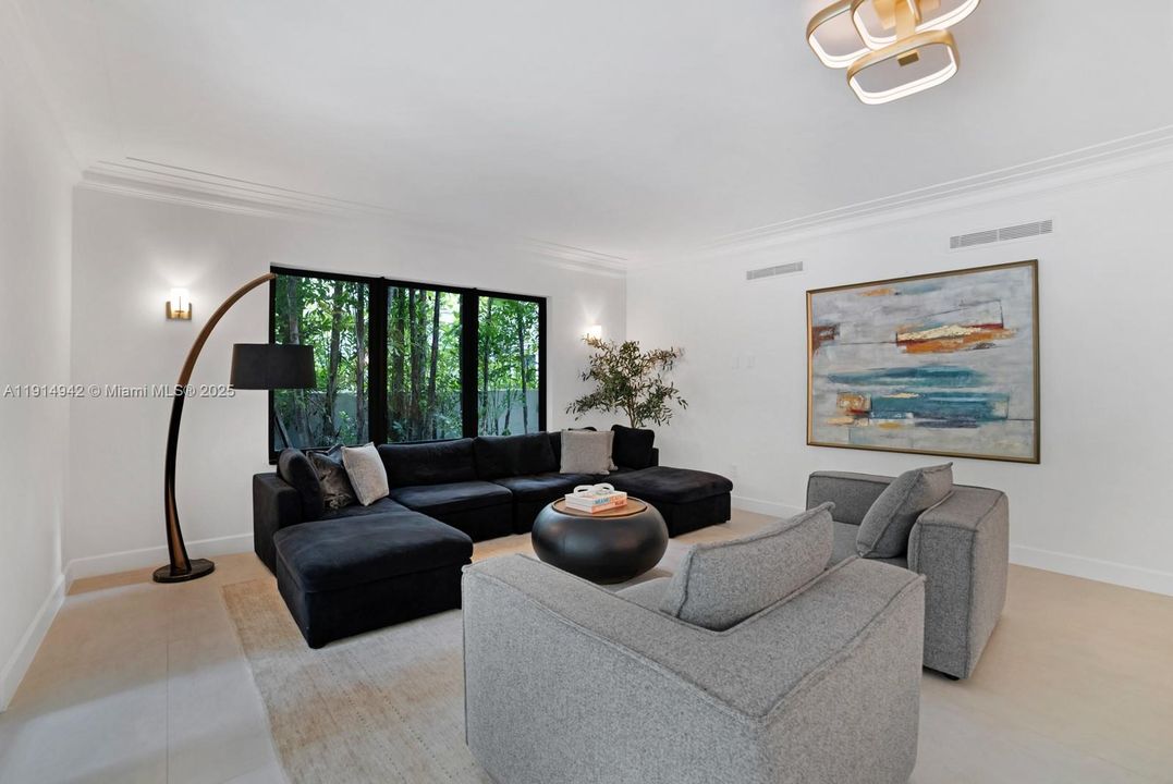 For Sale: $5,795,000 (5 beds, 5 baths, 4084 Square Feet)